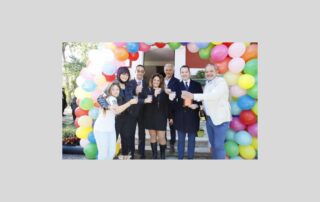 foto di gruppo per inaugurazione sede AIPD Latina