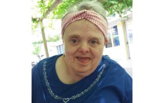 Sandra Zangheri, dona con sindrome di Down nel giorno del suo 73mo compleanno